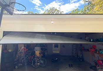 Garage Door Track Replacement | Permanente